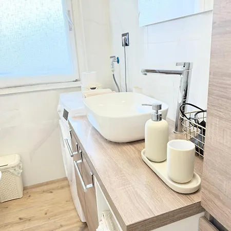 Apartman Monolocale Con Tutti I Confort